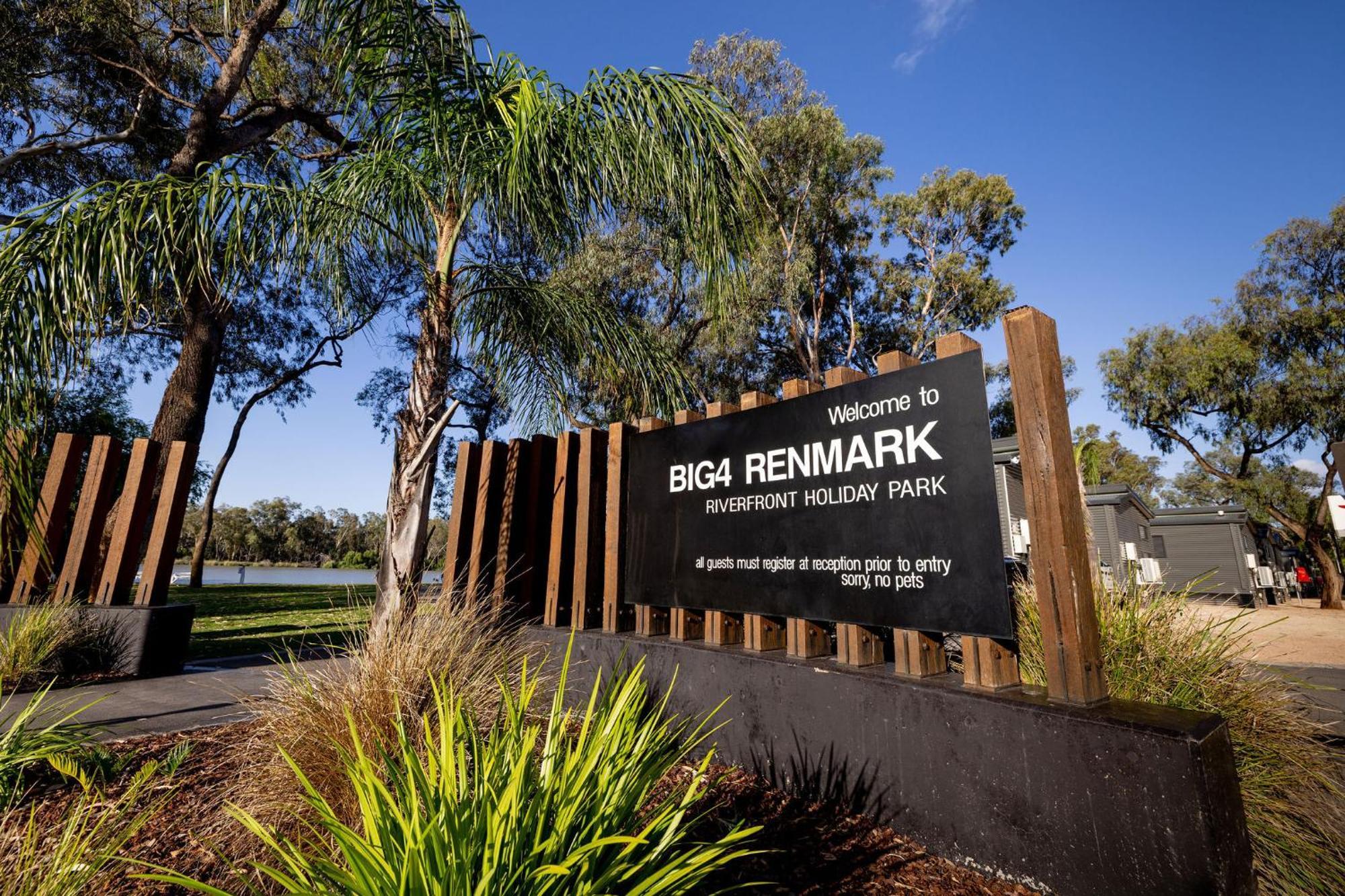 Big4 Renmark Riverfront Holiday Park エクステリア 写真